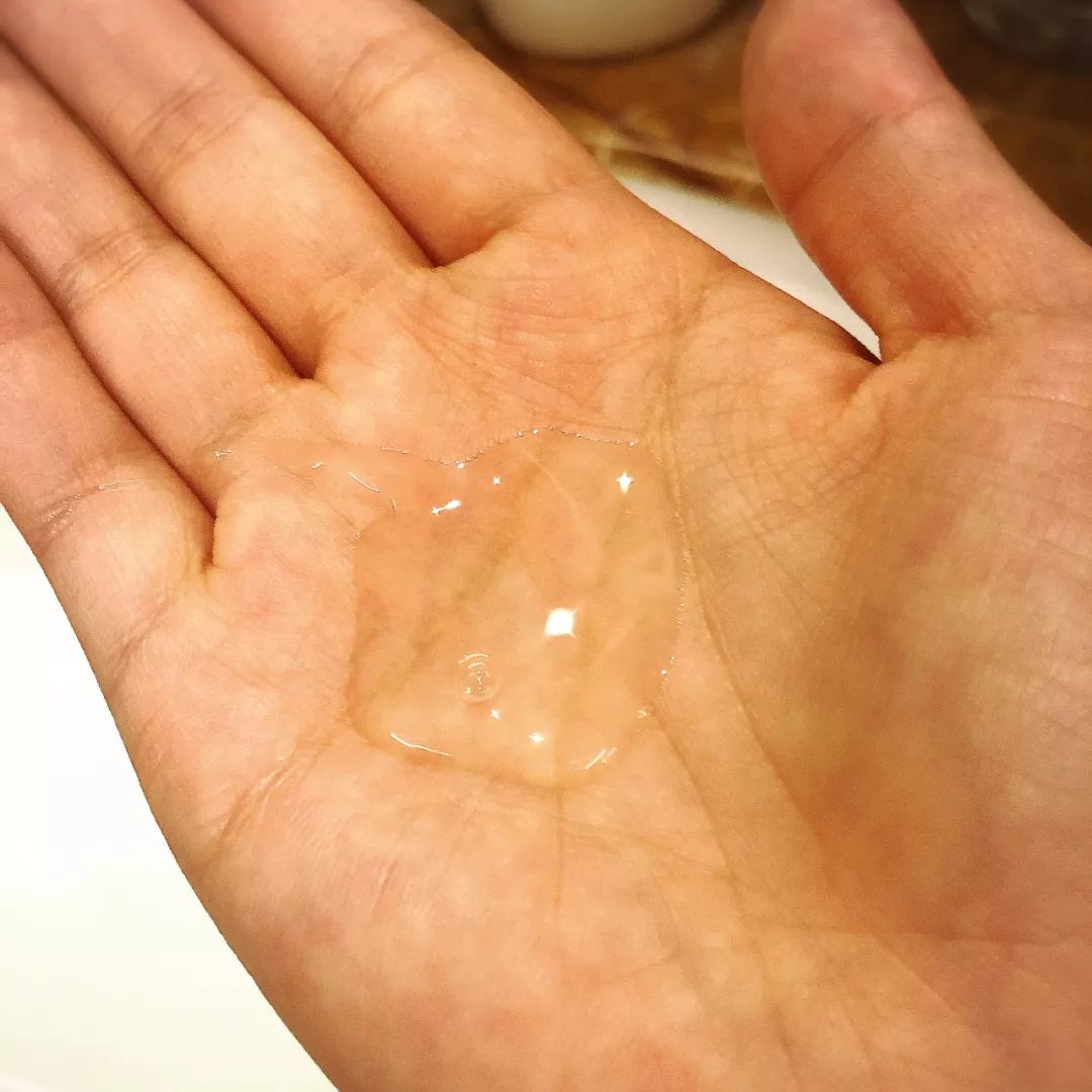 现在给明星P图太不容易了,要把头P小,还要P发