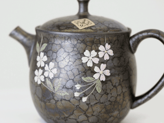一个执着的日本匠人，把宋代瓷器瑰宝“天目釉”烧在了茶壶上