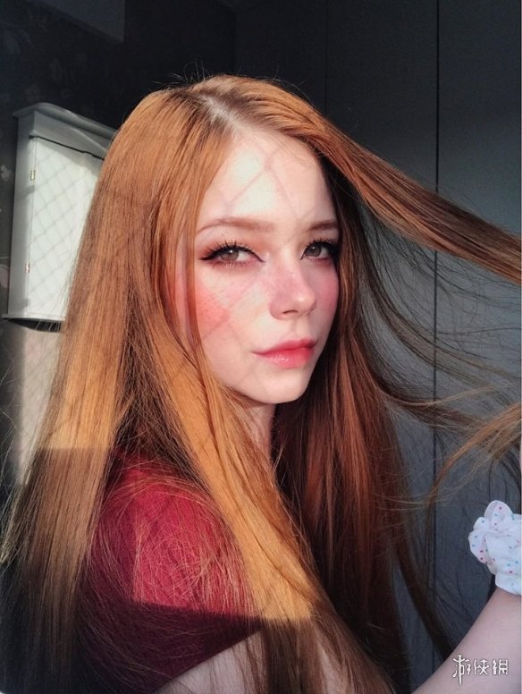 精灵在人间!19岁巴西萝莉颜主播小姐姐皮肤白皙 身材火辣!