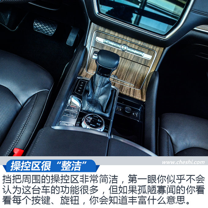 7座SUV终于“到货”了!上汽荣威RX8到店实拍