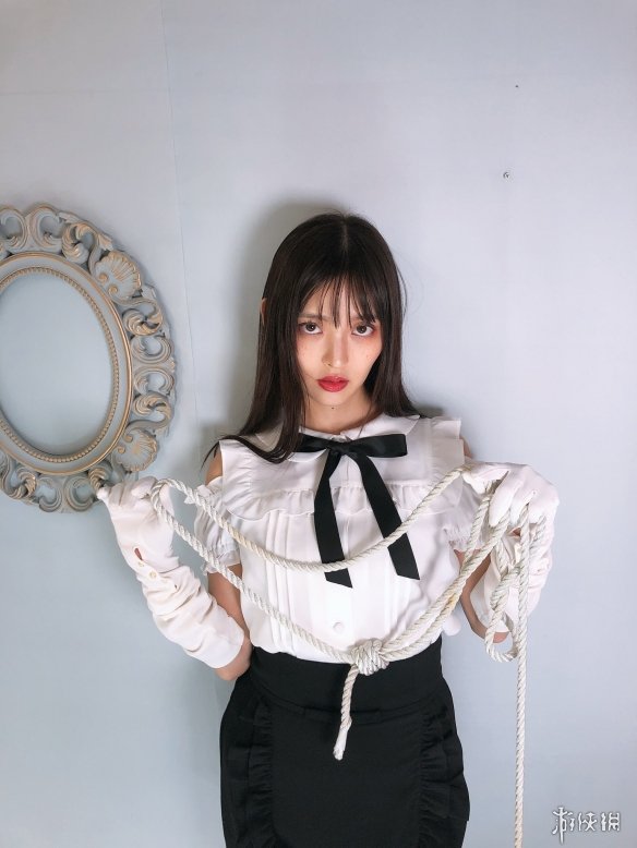 日本美女声优上坂堇曝近照 一袭露肩红裙令人心动!