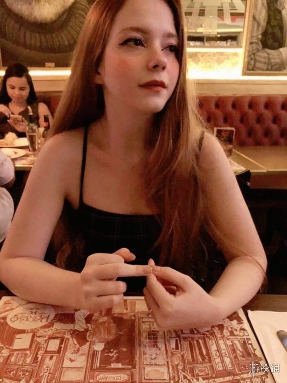 精灵在人间!19岁巴西萝莉颜主播小姐姐皮肤白皙 身材火辣!