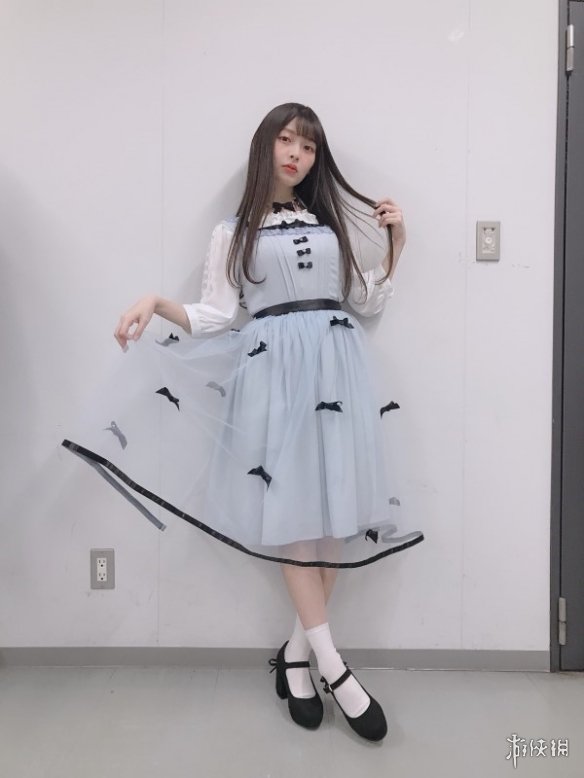 “政委周报”:春色怡人!上坂堇超清新春装美照!