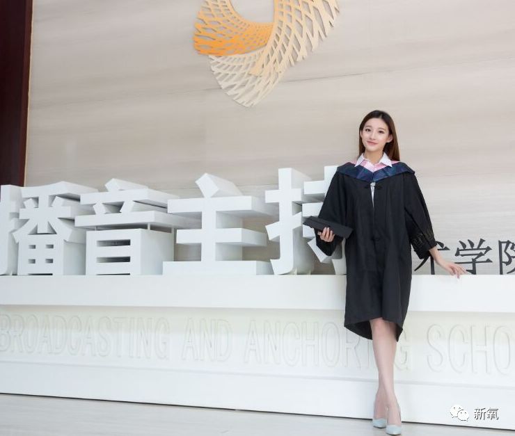 世界杯捧红这位神似张柏芝的央视第一美人