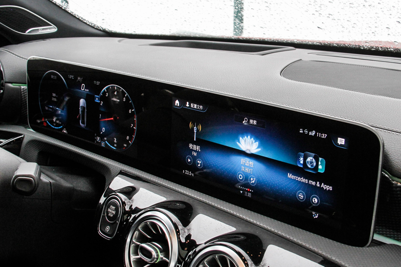 20万不到的奔驰A 是这个时代年轻人触手可及的梦想