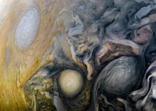 "朱诺"号12次飞越木星 带来波云诡谲震撼画面