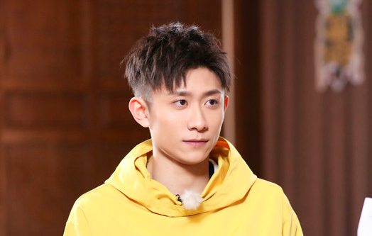 《高能少年团》杨紫张一山互怼上线,王大陆狂