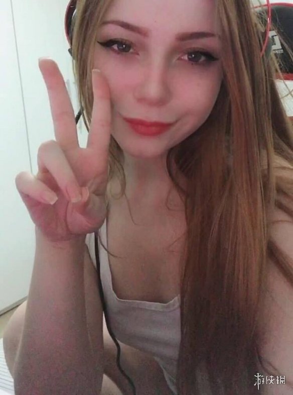 精灵在人间!19岁巴西萝莉颜主播小姐姐皮肤白皙 身材火辣!