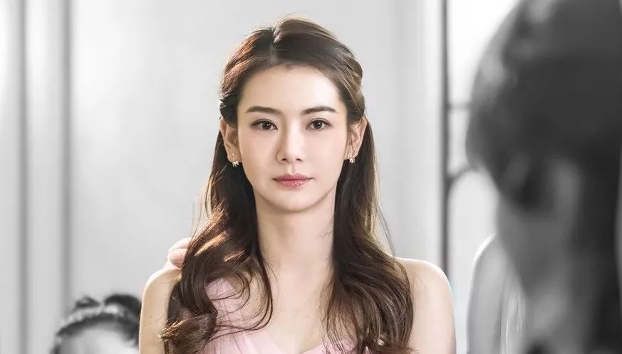 《北京女子图鉴》暴露的3个职场潜规则,比剧情