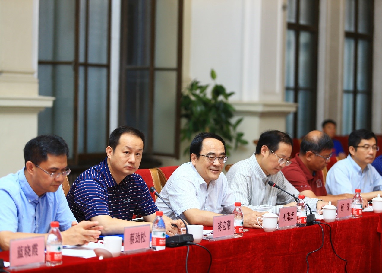 20180731_021307_700.jpg 校领导出席“礼敬中华优秀传统文化”系列活动推进会暨全国高校博物馆育人联盟2018年第二次秘书长会议