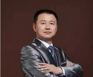 19岁女大学生隆鼻离奇死亡 利美康停牌卫计局通报