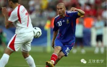 为什么喜欢踢足球的男生,值得女生爱!