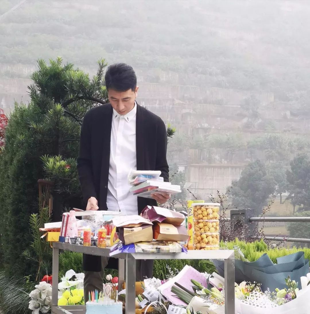 杭州保姆纵火案828天后那个男人回来了死亡不是告别遗忘才是