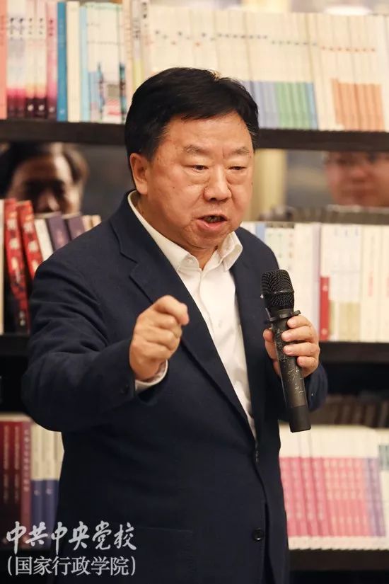 马化腾在中央党校说了啥 副校长用3个不得了总