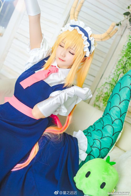 神还原《小林家的女仆龙》托尔Cosplay