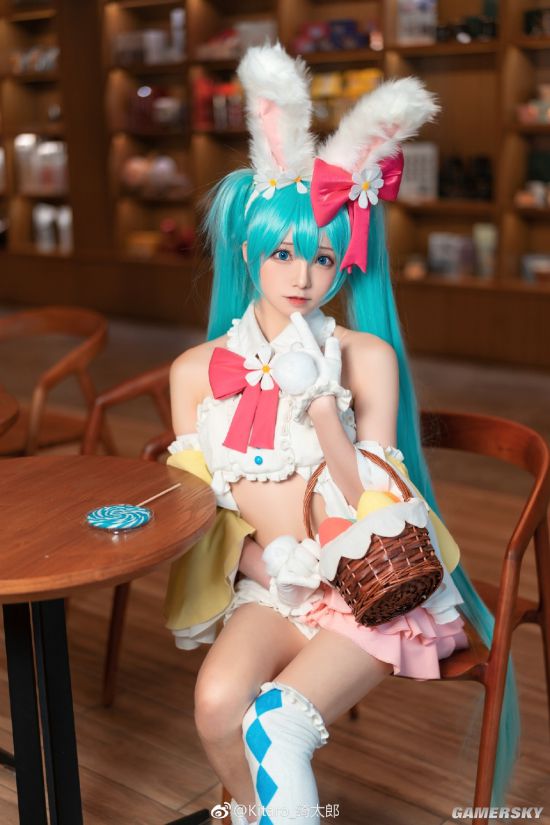 国人完美还原初音未来 世界第一公主殿下精品COS