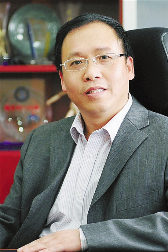 安吉恒林老总_德安吉洛·拉塞尔(2)