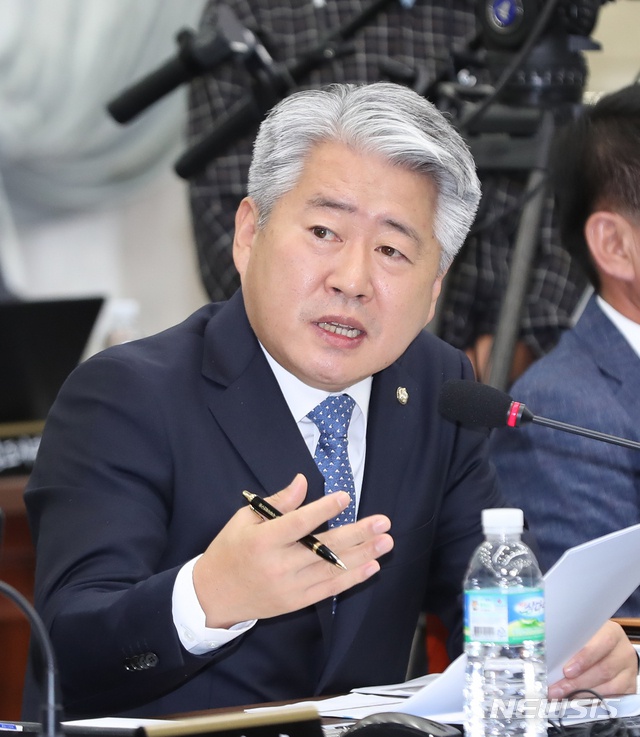g彩娱乐_这些职业卡绰号都不知:还敢说你玩炉石传说