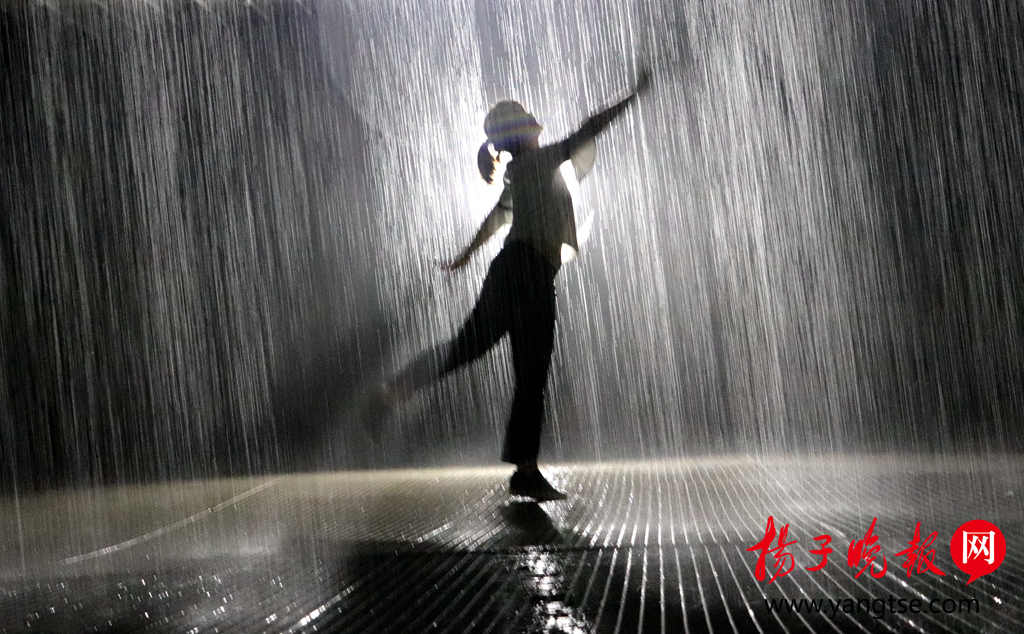 2018茅山灯光音乐节昨启幕 璀璨灯彩打造绝美“梦幻童话王国”