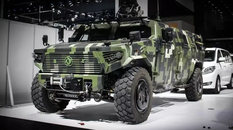 国产最霸气军用越野，堪比美国悍马