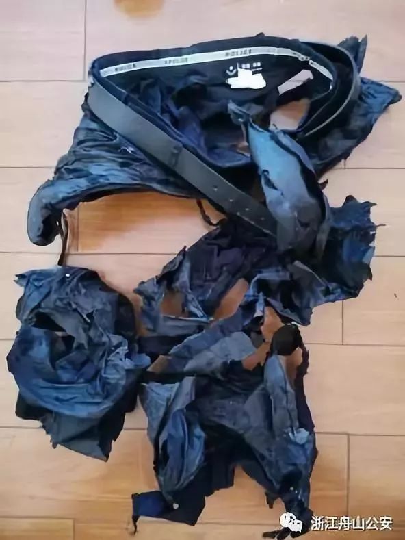 女子自杀点煤气爆燃 警员为保护群众全身6刘仁娜