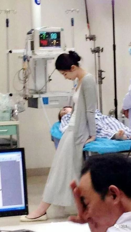 范冰冰超白 刘亦菲很瘦 明星的颜值有多扛打 路透照才最真实