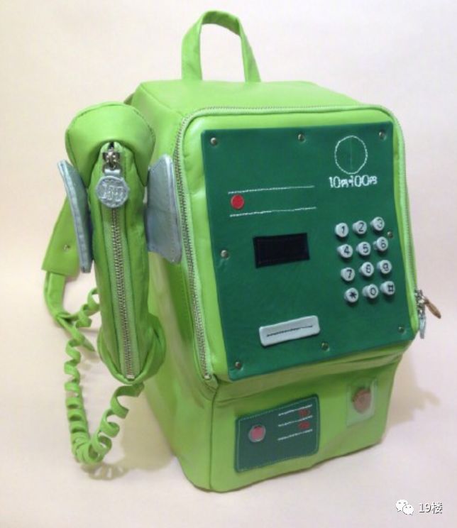 有人晒包包,网友纷纷亮出同款:这是我离时尚圈最近的一次了