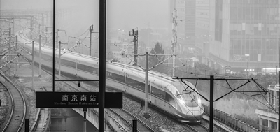 超长版复兴号动车组来了！