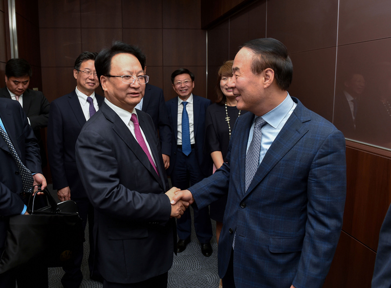 拓展全球视野统筹国际国内资源