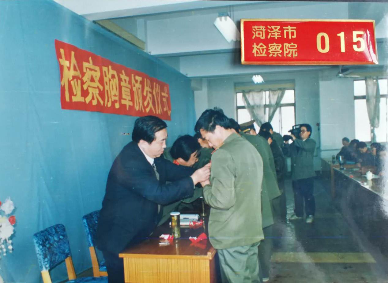 100个检察瞬间|检察徽章的变迁