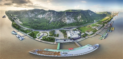 秀丽自然风光+细致专业服务 “高端颐养”令老人忍不住称赞