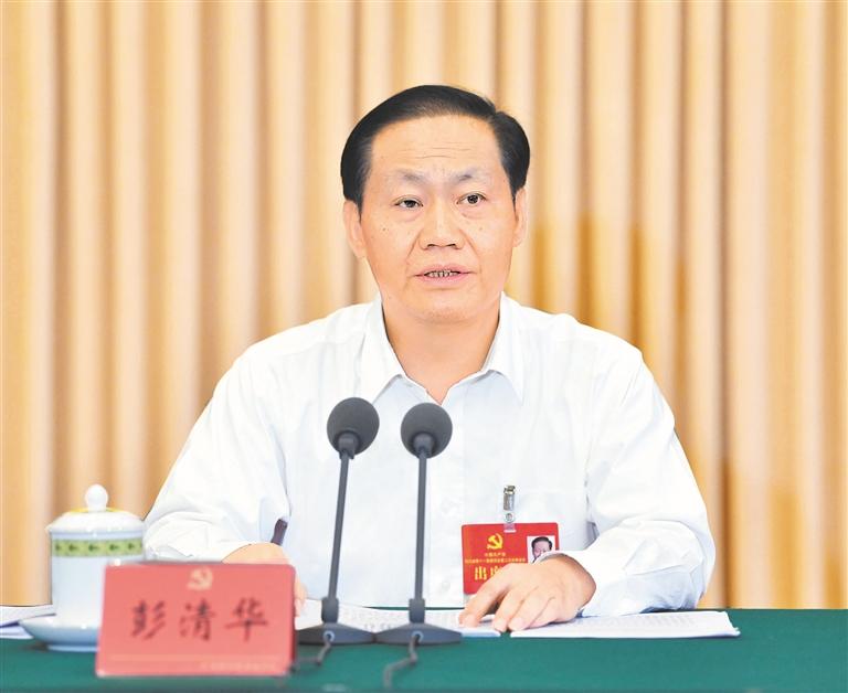 中共四川省委十一届三次全会举行