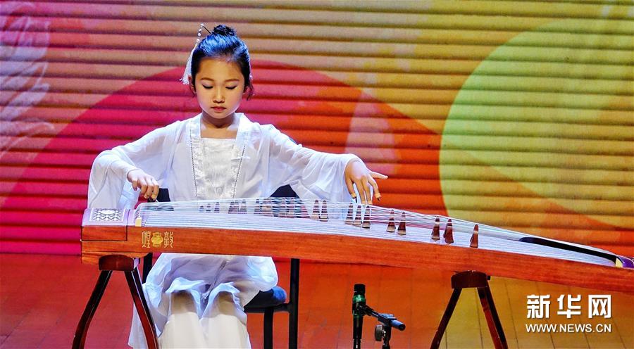 首届听障儿童“25分贝公益音乐会”在京举行