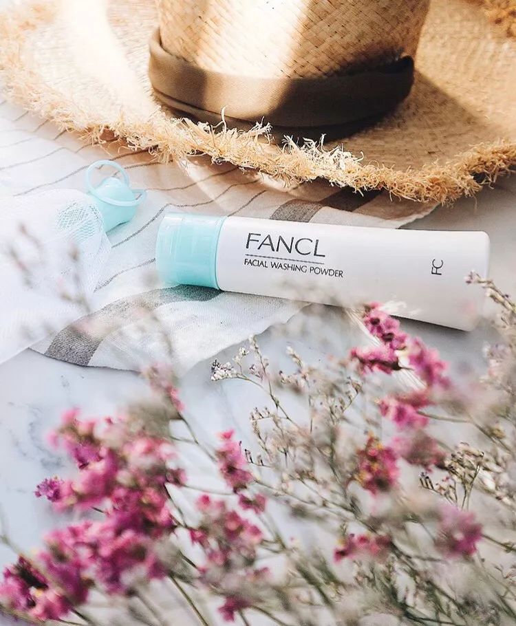 油皮选洁面,清洁力越强越好? 油皮选洁面,清洁力越强越好?