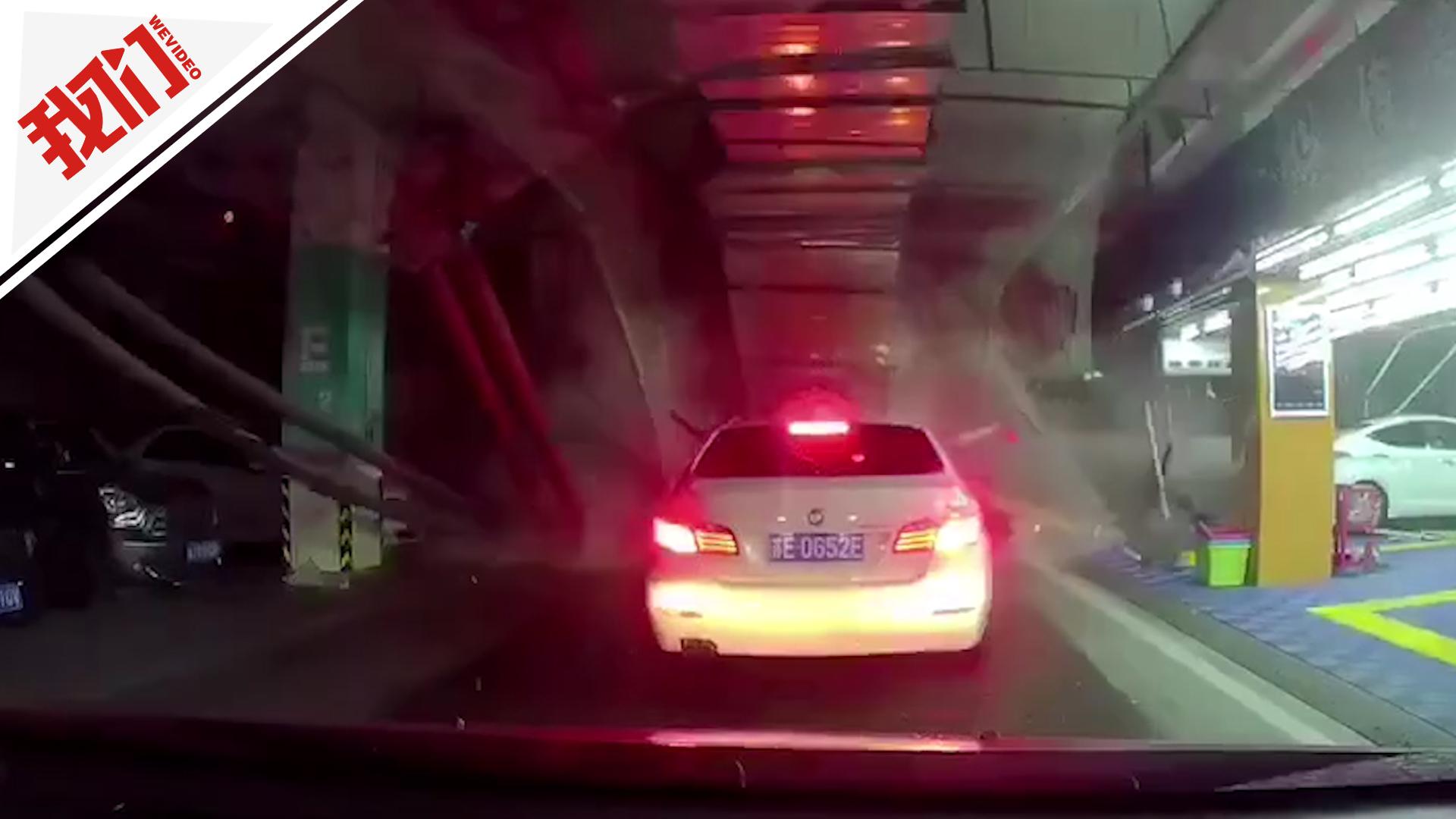 常熟万达地下车库管道掉落 两人被困一人受伤