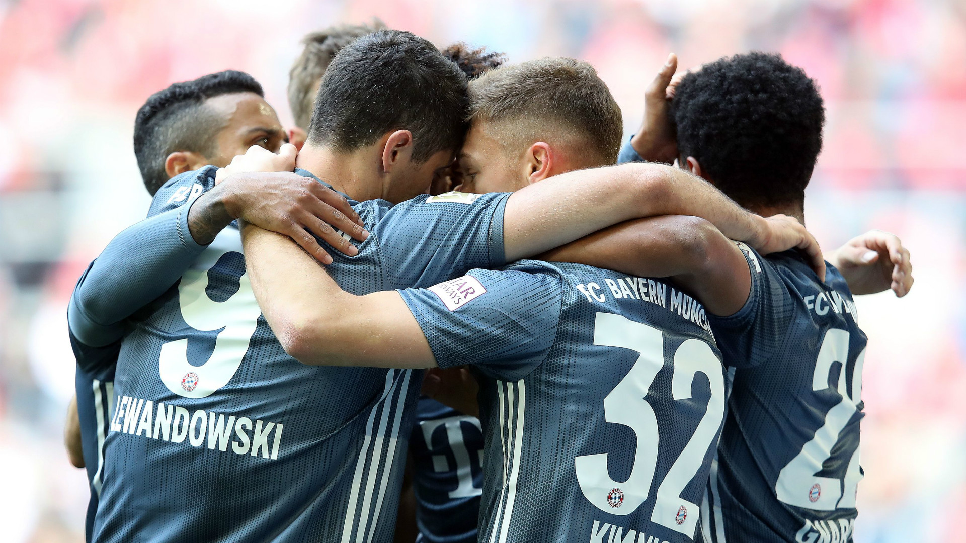 科曼双响格纳布里传射 拜仁4-1杜塞尔多夫登顶