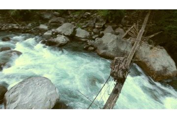 一组动图,一次生死穿越,记录军人的守护