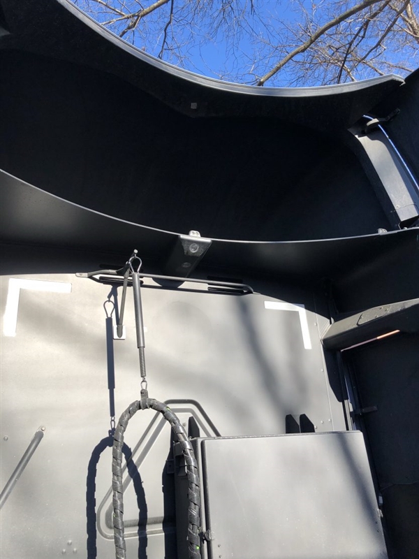 特斯拉Semi电动卡车高清近照首曝:帅过擎天柱