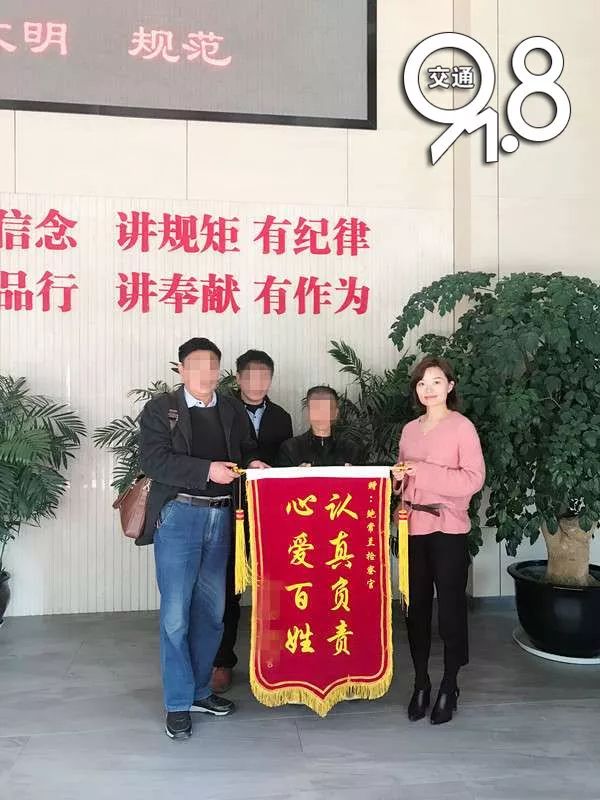 浙江女子异地恋劈腿,男小三送绿帽子挑衅,男