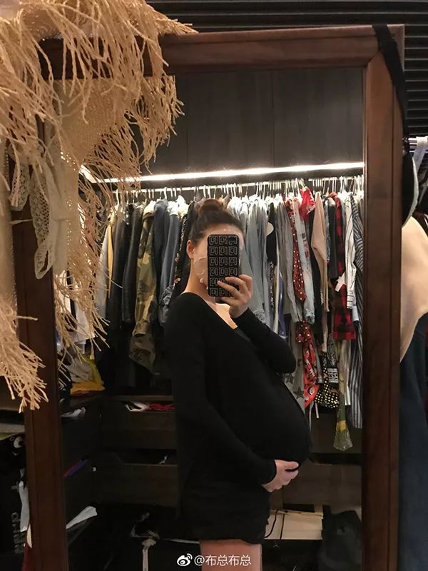 欧弟妻子二胎怀孕8月晒照,肚子大到惊人
