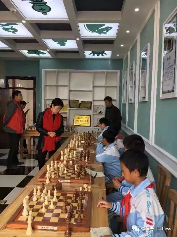 拿着手机在一旁抓拍的志玲姐姐2022年1月31日