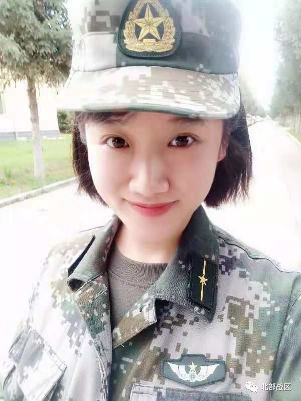 以笔作枪,写尽军旅,最美“兵记者”一直在路上!