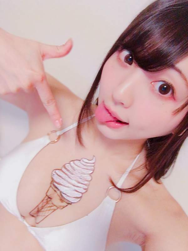 岛国E罩杯女星椎名香奈江私房照 身材火辣,颜值爆表