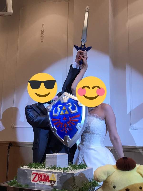 岛国玩家办《塞尔达传说》主题婚礼 共举大剑切蛋糕