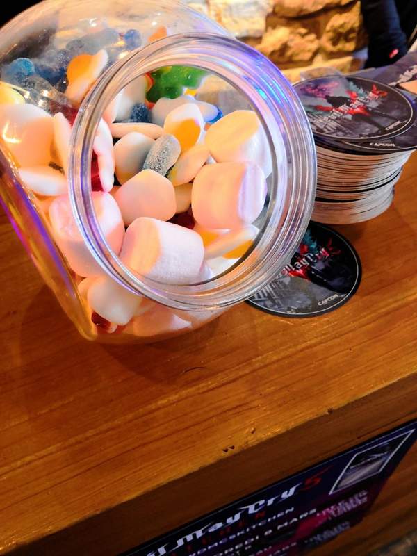 法国《鬼泣5》主题餐厅限时开放 菜单新颖附赠奖品