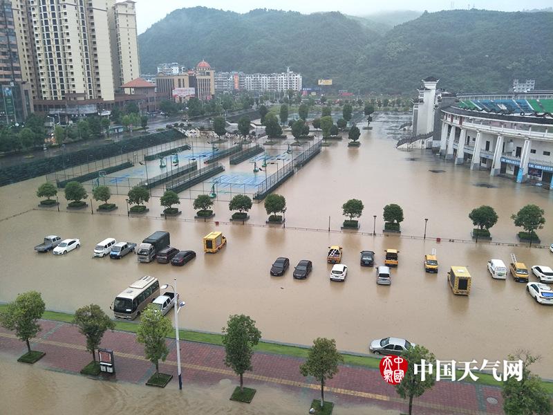 贵州多地遭遇强降水