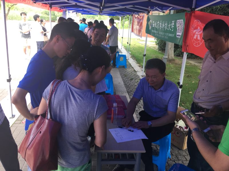 学校领导赴无锡、扬州等地开展本科招生宣讲