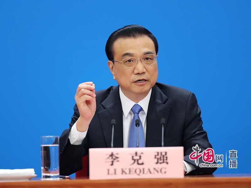 国务院总理李克强会见中外记者(中国网 董宁 摄)