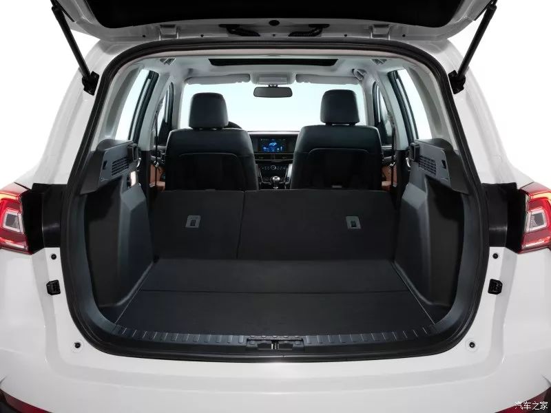 不到6万块的紧凑型SUV,居然有全景天窗、中控大屏,太实惠了!
