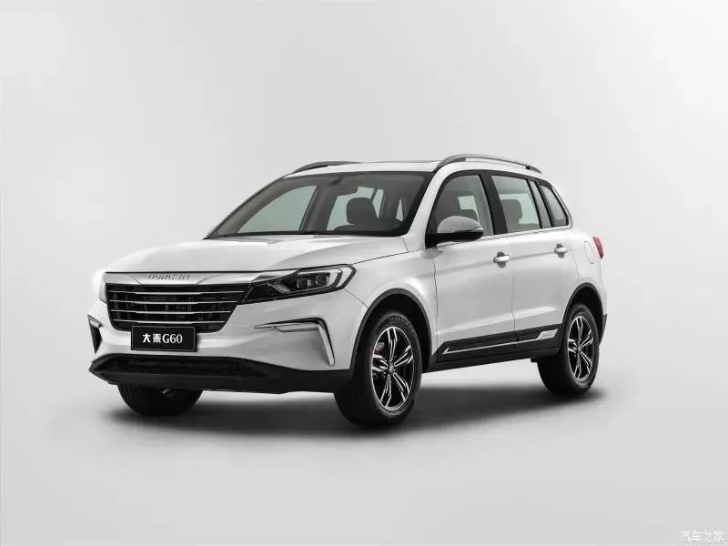 不到6万块的紧凑型SUV,居然有全景天窗、中控大屏,太实惠了!